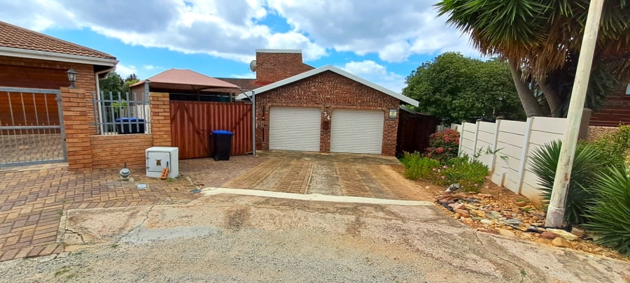 3 Bedroom Property for Sale in Noorsekloof Eastern Cape